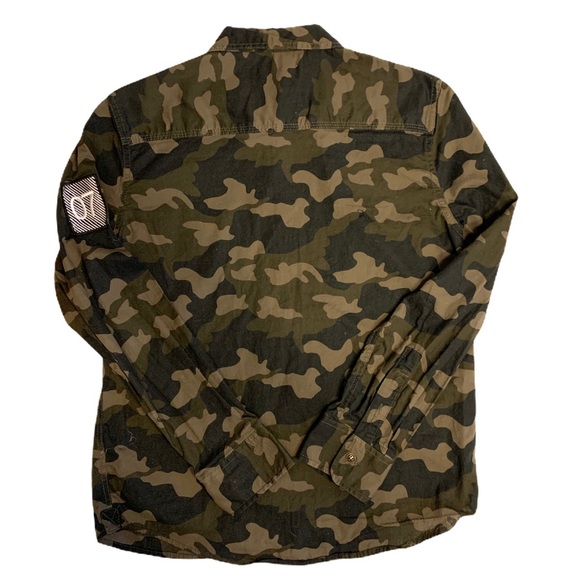 Boys Camouflage Snap Shirt w/ Patches - Picture 2 of 8